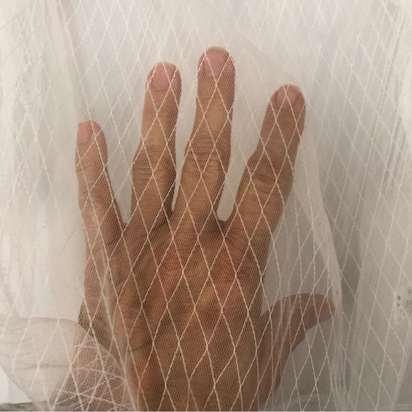 Gina Women’s Top Puff Sleeve Sheer Diamond Pattern Cropped Single Button Close - Picture 7 of 9